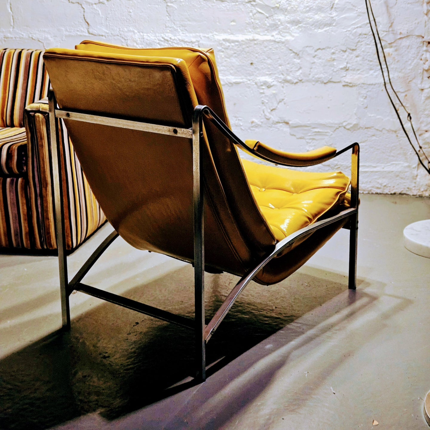 Frank & Son Inc. Lounge Chair