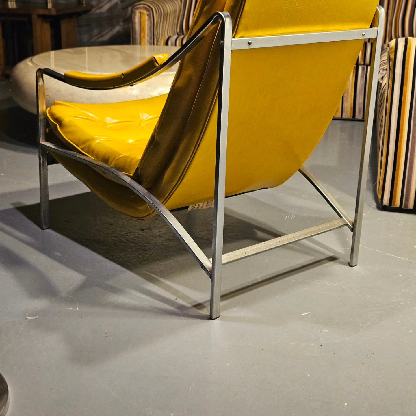 Frank & Son Inc. Lounge Chair