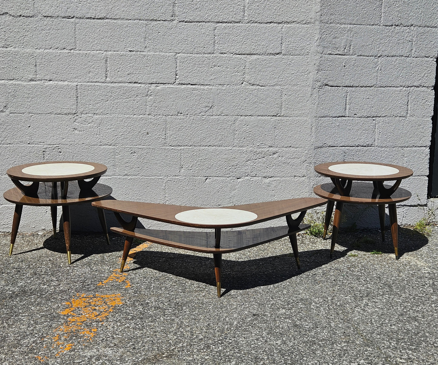 Boomerang Table Set
