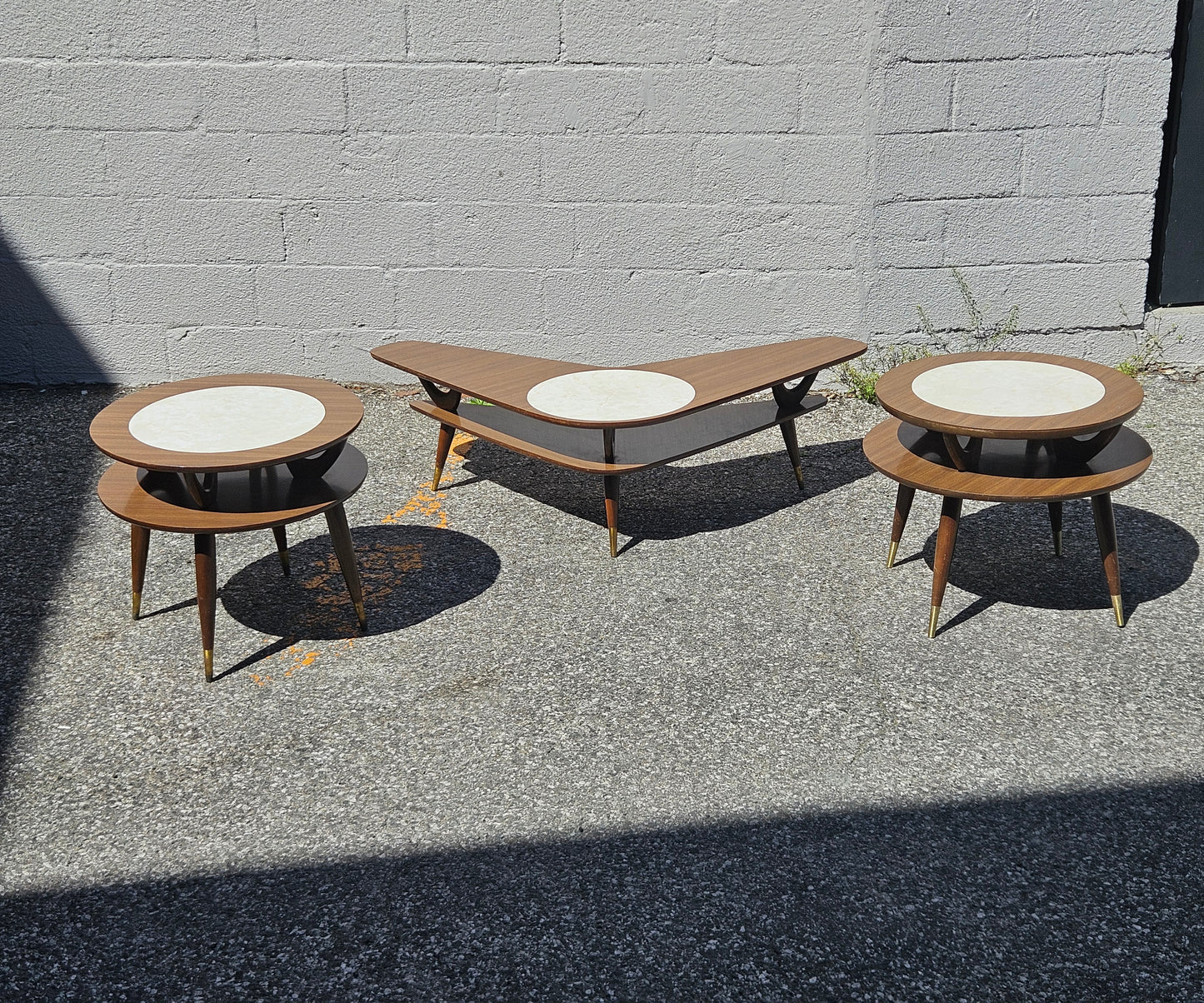 Boomerang Table Set