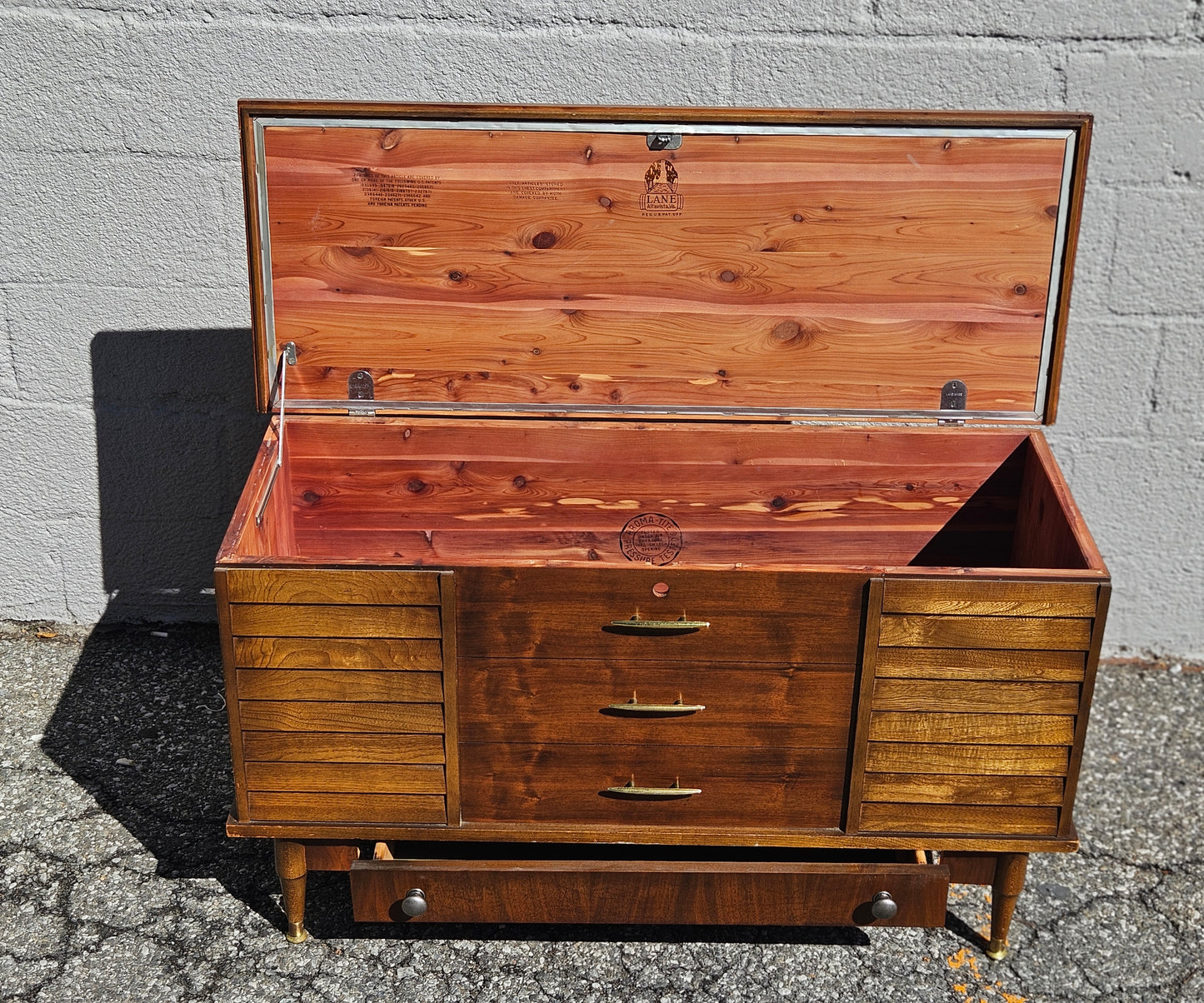 Lane Cedar Hope Chest
