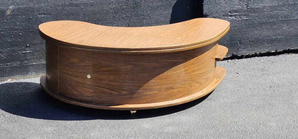 AH Stock Grand Server / Coffee Table - Bar