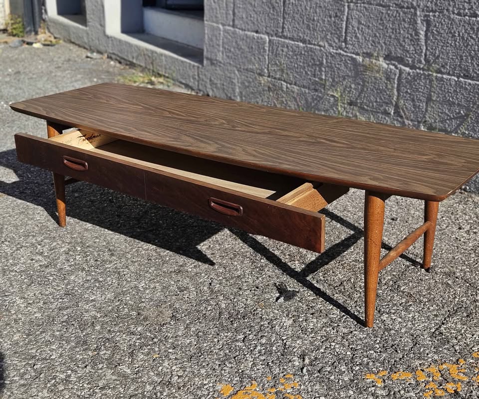 Lane Vintage Mid-Century Coffee Table